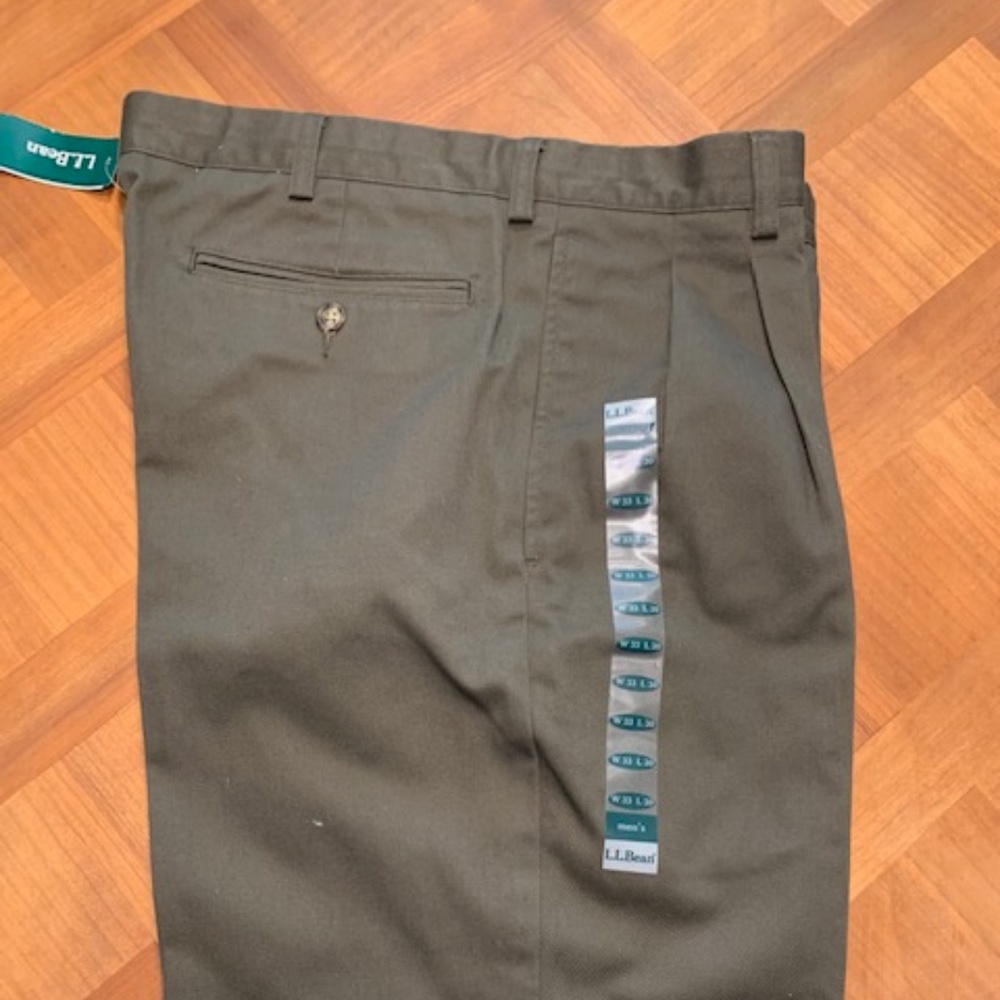 LL Beam khakis pants - new with tags